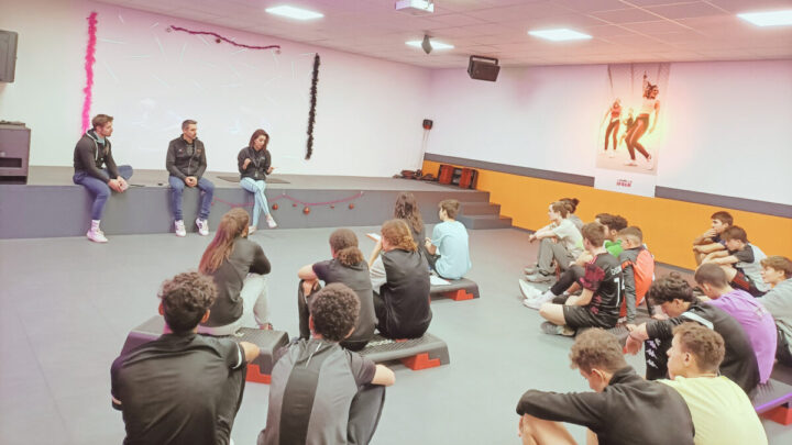 Responsable sportif en salle : “Quoi qu’il arrive, il faut arriver avec la patate !“